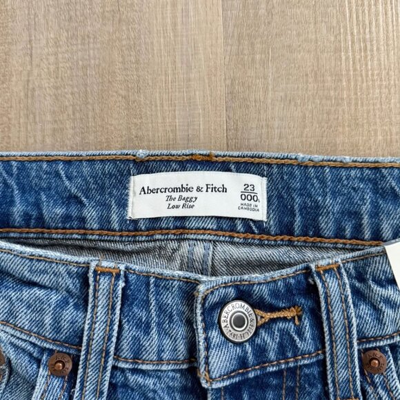 Abercrombie & Fitch The Baggy Low Rise Jean Women's Size 23 - Picture 3 of 6